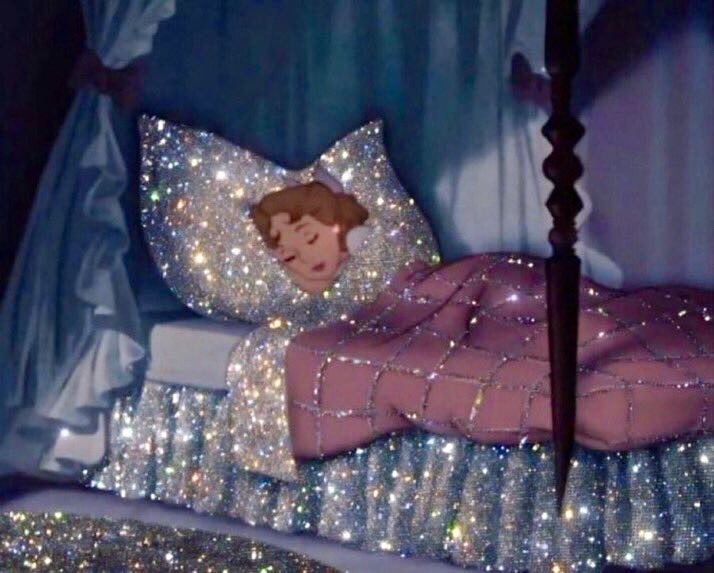 Yaz sonrası üstüme pike alarak uyuduğum ilk uykunun hissiyatı