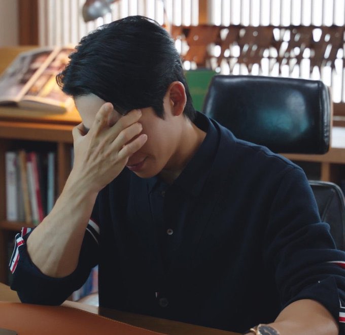 gitaforyuki's tweet photo. Me when I realized that I have to wait a WHOLE WEEK for the next episode #LoveNextDoor https://t.co/v14a0uekuU