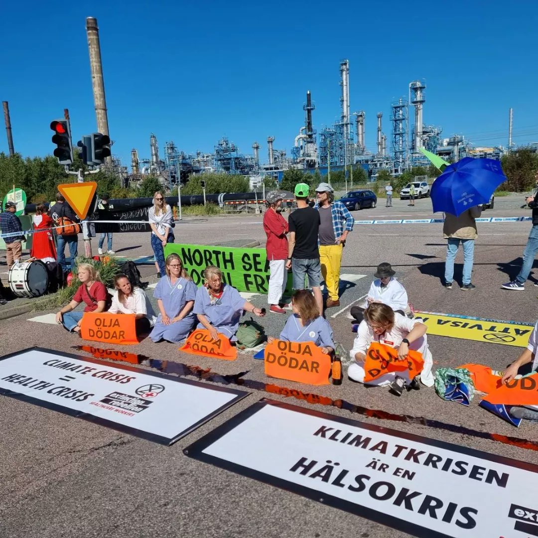Scientist Rebellion Nordic (@srnordic) on Twitter photo <a href="/sr_sweden/">Scientist Rebellion Sweden @sr-sweden.bsky.social</a> <a href="/ScientistRebel1/">Scientist Rebellion</a> <a href="/ExtinctionR_SV/">Extinction Rebellion Sverige</a> @JeannetteEggers @WilliamGrnlund3 <a href="/JanineClimate/">💧 @ClimateJanine.Bsky.Social</a> <a href="/gudschy/">Gudrun Schyman</a> <a href="/klimataktion/">Klimataktion</a> <a href="/KlimatSverige/">KlimatSverige</a> These ❤❤❤ brave professionals risk life and career for us!
If you can do nothing more than donate, then please donate: 👇👇👇
opencollective.com/scientist-rebe… <a href="/sr_sweden/">Scientist Rebellion Sweden @sr-sweden.bsky.social</a> <a href="/ScientistRebel1/">Scientist Rebellion</a> <a href="/ExtinctionR_SV/">Extinction Rebellion Sverige</a> @JeannetteEggers @WilliamGrnlund3 <a href="/JanineClimate/">💧 @ClimateJanine.Bsky.Social</a> <a href="/gudschy/">Gudrun Schyman</a> <a href="/klimataktion/">Klimataktion</a> <a href="/KlimatSverige/">KlimatSverige</a> These ❤❤❤ brave professionals risk life and career for us!
If you can do nothing more than donate, then please donate: 👇👇👇
opencollective.com/scientist-rebe…