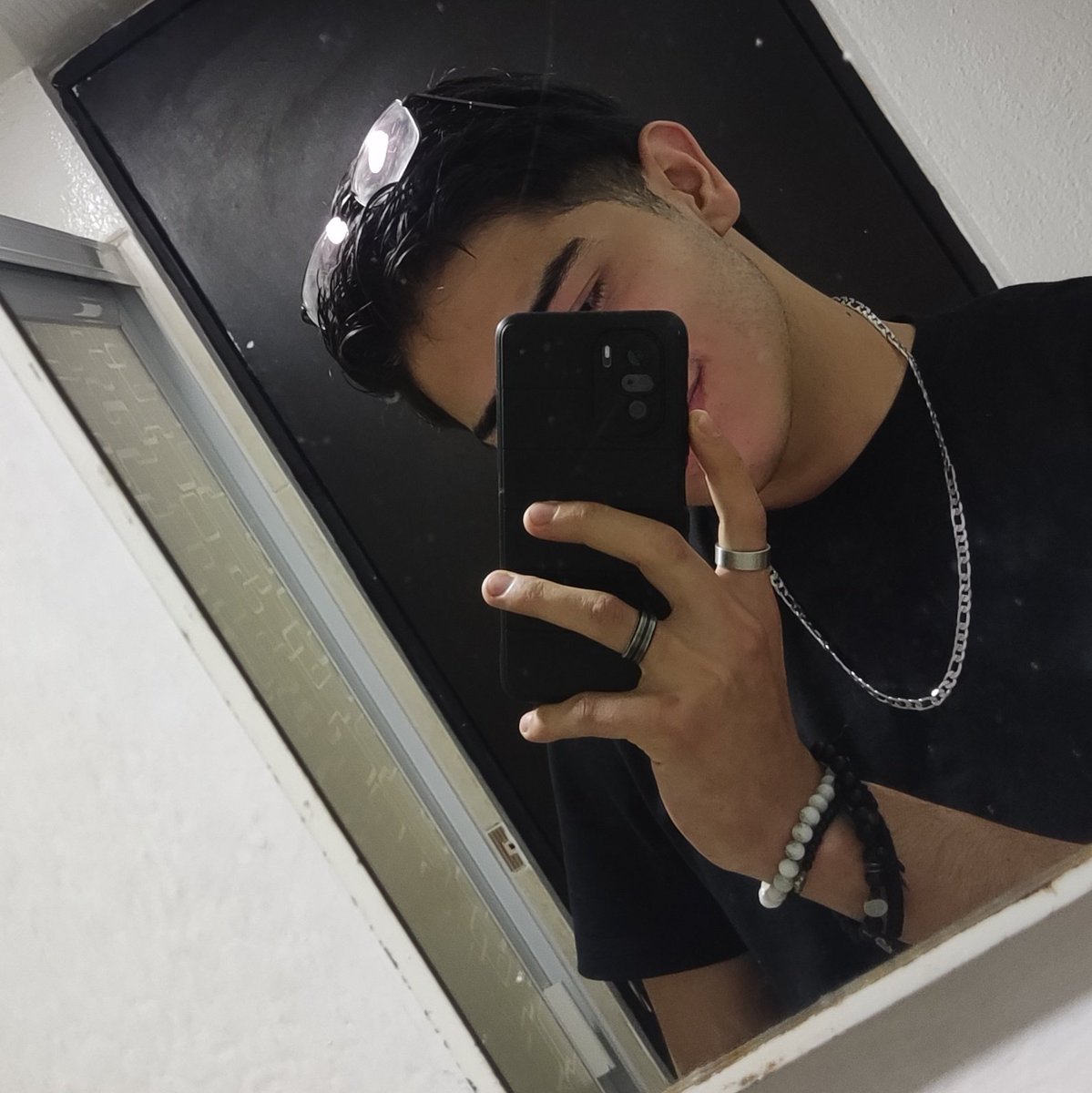 #NuevaFotoDePerfil😶‍🌫️🖤
