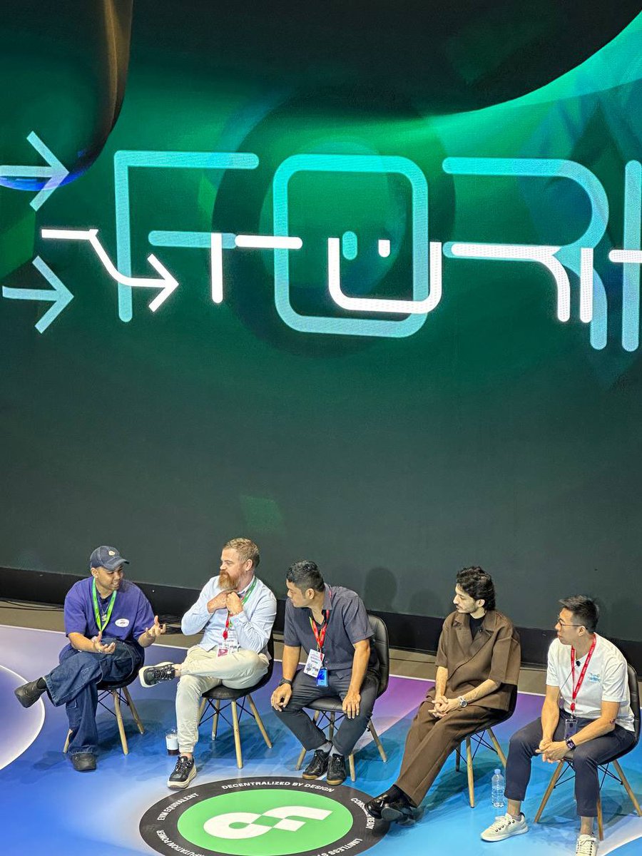 Day 1 : <a href="/forkedconf/">FORKED</a> ✅

Pukeboys moderating with all the gaming legends 👊