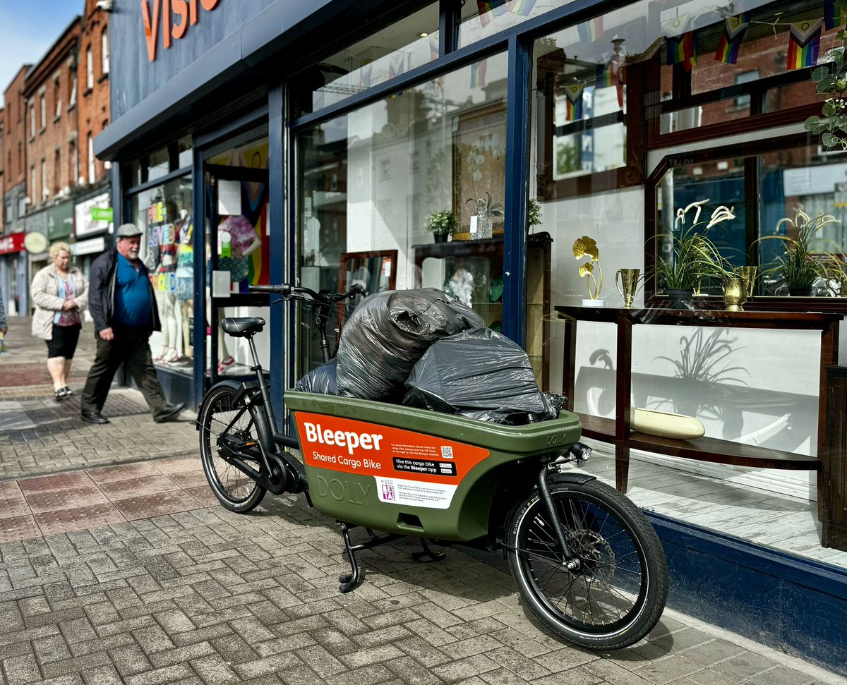 A user of #CargobikeSharingBETA recently brought 5 large and heavy bags to their local charity shop. 

If you've used either of the cycles in this trial, we'd love to hear more about the types of trips that you're doing.

More info on trial and to signup dccbeta.ie/project/articl…
