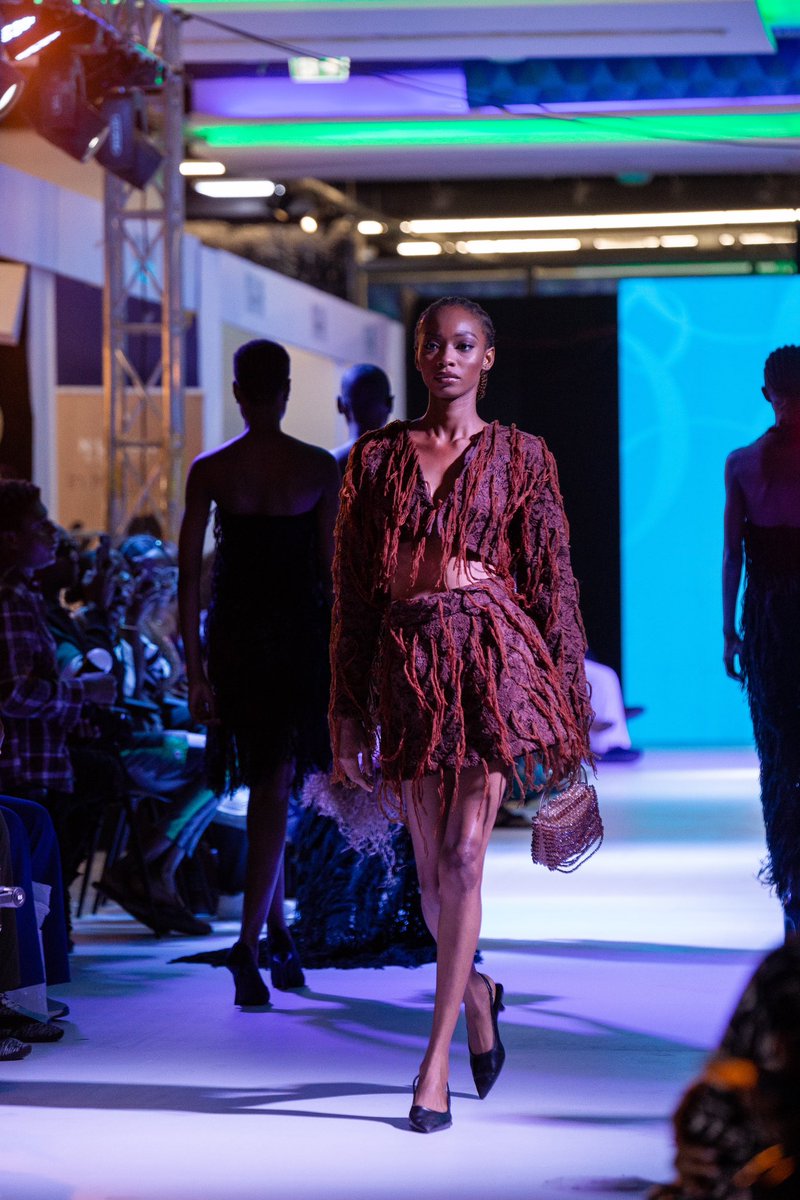 ecobank_nigeria's tweet photo. Glitz and glamour: We had some unforgettable moments at the Oja Oge Fashion Runway show yesterday, and here are some highlights from it!✨

#ojaoge
#happynewweek
#fashion 
#lifestyle 
#beauty 
#abetterway 
#ecobankthepanafricanbank https://t.co/o2k8bWsf9o