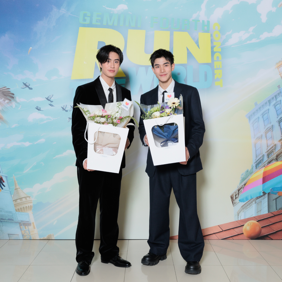 LazadaTH's tweet photo. น้องลาซขอแสดงความยินดีกับคอนเสิร์ตของพี่ #Gemini_NT 🪥 และพี่ #Fourthnattawat 🌻 ที่จบไปเมื่อวันเสาร์และอาทิตย์ที่ผ่านมา ✨
คอนเสิร์ตสนุกมากๆเลย พี่ๆคนไหนไปดูมาแล้วมีโมเมนต์ประทับใจมาแชร์ให้น้องลาซดูได้น้า 🎉 
#GFRunTheWorldConcert
#GFRunTheWorldConcertD1
#GFRunTheWorldConcertD2 
@gemini_ti @tawattannn