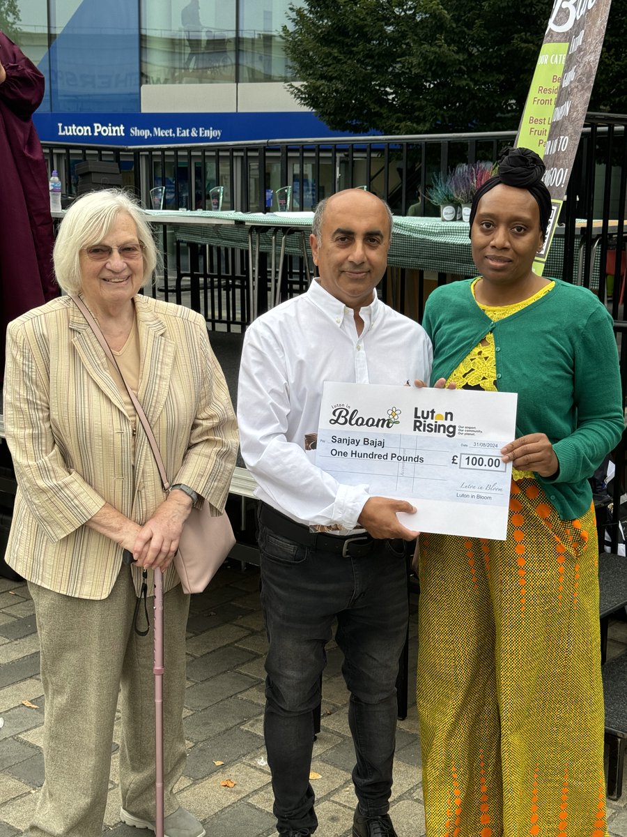 LutoninBloom's tweet photo. Congratulations to our Residential Front Display Winner, John Jones! 

And a big round of applause for our Runner Up, Sanjay Bajaj! 

Check out the stunning pictures we've shared - because beauty truly speaks for itself! 

Sponsored by @lutoncouncil 

#LutonInBloom https://t.co/b06X6t2LBi