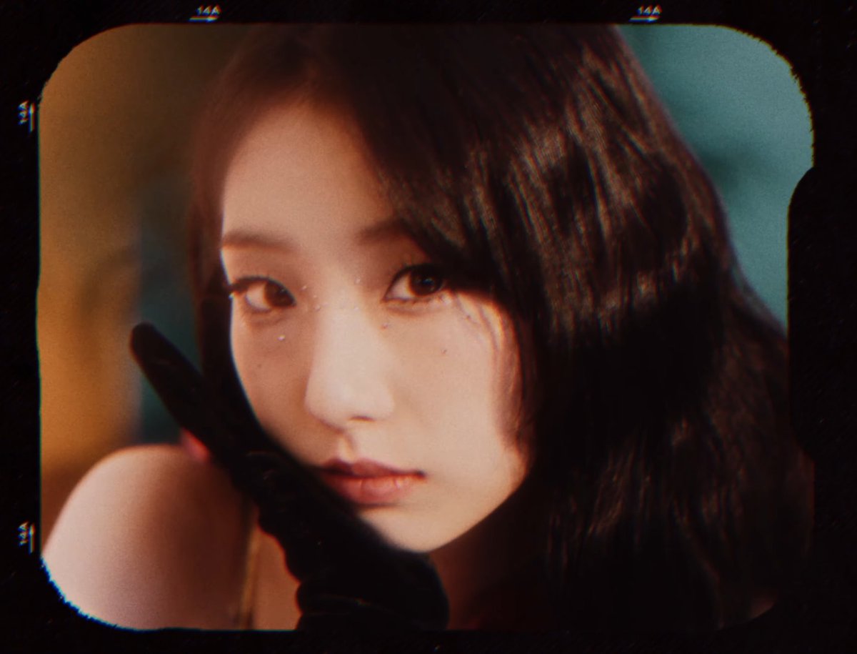PopBase's tweet photo. Loossemble drops the music video to ‘TTYL.’

Watch: https://t.co/AIPUiBLfzk https://t.co/kwuGnPXYxS