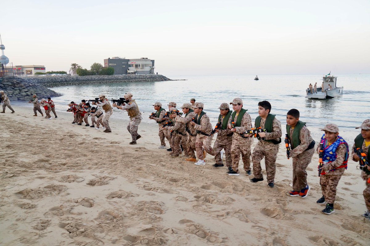 KuwaitArmyGHQ's tweet photo. #نادي_ضباط_الجيش يحتفل بتخريج دورة
«معسكر المجند الصغير» 

رئيس مجلس إدارة نادي الضباط الجيش:

-تعزيز مفهوم القيم الوطنية والولاء والانتماء للوطن لدى الجيل النشء

-إعداد جيل واعٍ ومؤهل لتحمل المسؤولية https://t.co/qNPgAqgM8c