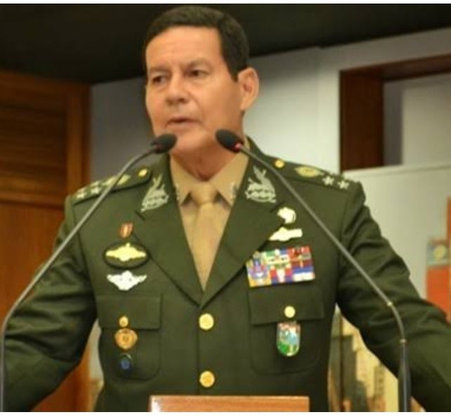 rafacouto1988's tweet image. Dia 610
Todos os dias desses 4 anos irei postar a lista dos covardes que entregaram o nosso país a comunistas! As FFA só irão servir para pintar meio fio e bater continência a bandidos VERGONHA COVARDES
-Freire Gomes🤮
-Baptista Júnior🤮
-Hamilton Mourão🤮
-Gustavo H. Dutra 🤮