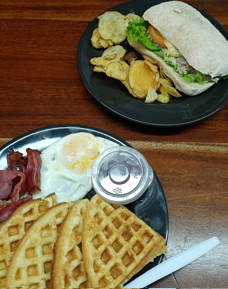 17_our_youth's tweet photo. -ΛΛ π βAnother cse with @17features_ done β got to bring home lots of prizes!! tysm, sponsors and admins π₯³β¨ the new venue was aju cute + great foods and drinks π€
#17featback #TakeMeBackTo1995 #SCOUPS #JEONGHAN #JOSHUA https://t.co/XEEBSTCZEk