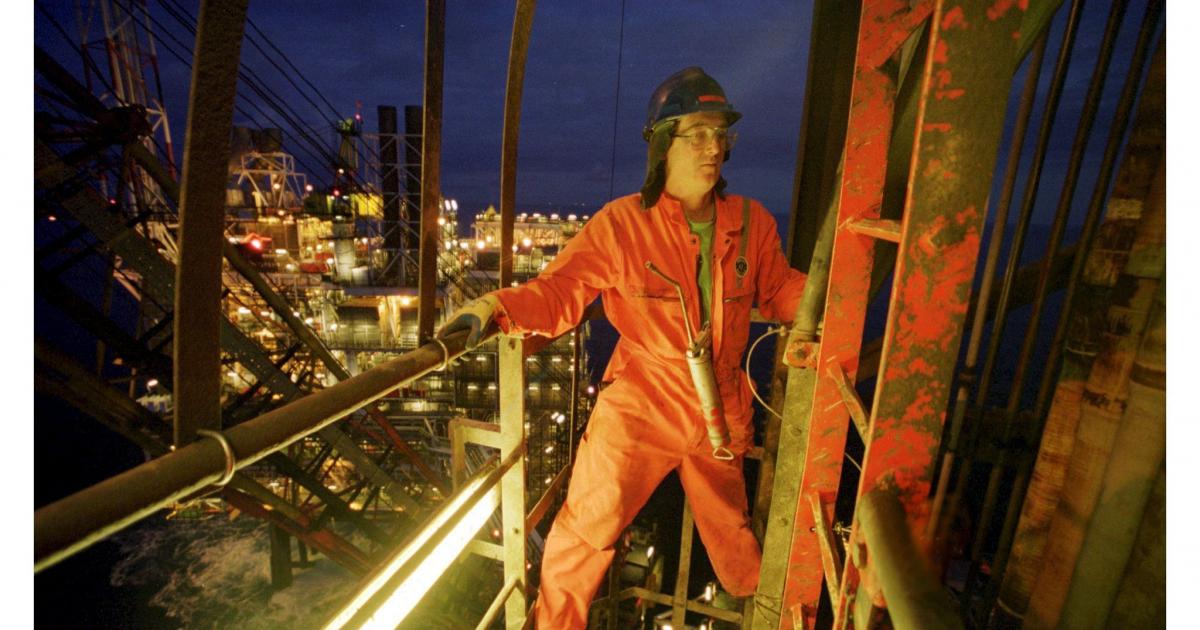 ScotlandIskocya's tweet photo. Government moves fuel North Sea fears as huge project hit https://t.co/RJAHHb1x8C https://t.co/bL6rO1omqw