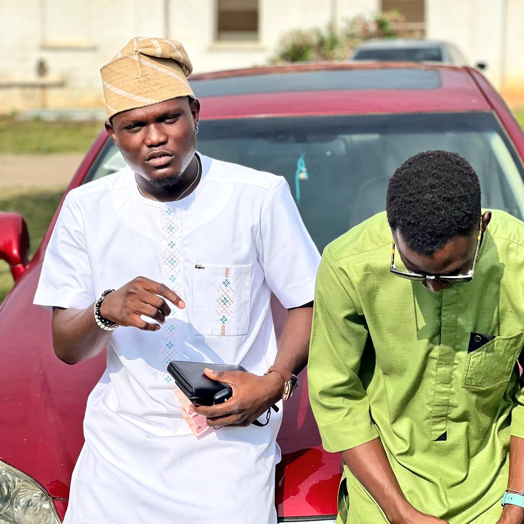 cryptonicated's tweet photo. Owambe last week was lit

#weddings #owambe #webflowchris https://t.co/v5LNbdHA8T
