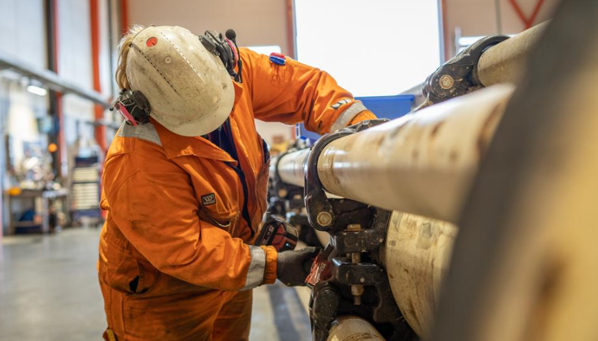 💡 Scana ASA har mottatt et tilbud fra MIG Finance Namibia om å kjøpe alle aksjene til NOK 4,00 pr aksje. Tilbudet er betinget av flere forhold, inkludert enstemmig anbefaling fra styret og aksept fra 90 % av aksjonærene. Styret i Scana vil nå vurdere tilbudet og eventuelle