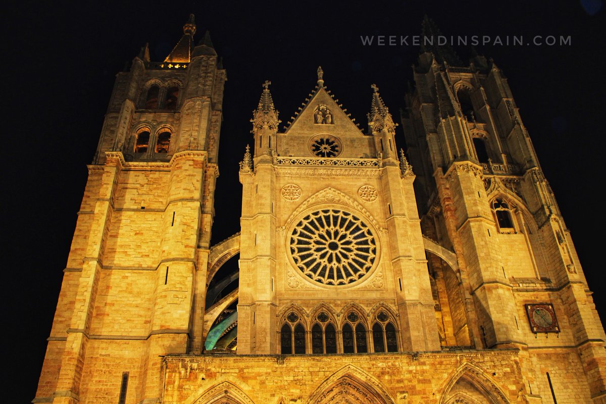 WeekendSpain's tweet photo. The Cathedral of León.
#catedraldeleon #leoncathedral #Leon #Leonesp #cathedral #gothic #catedral #Spain #Europe #weekendinspain #travelblogger #PHOTOS #Foto #photographychallenge #photooftheday https://t.co/mCyGL1r3Sv