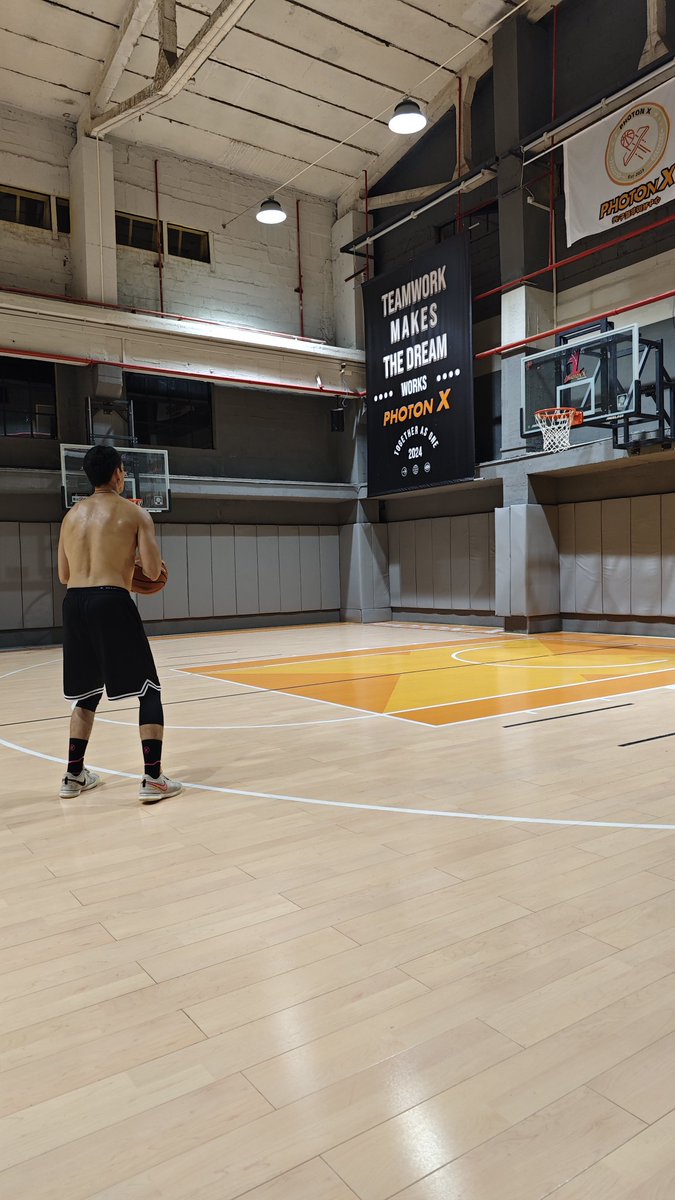 巨施强伸 tweet media