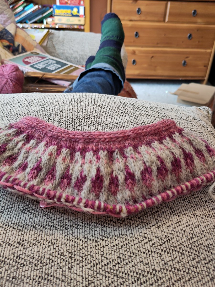 In an attempt to keep myself sane while I recover I've joined a knit along, alongside 1,000s of folk worldwide to knit myself a "raspberry" jumper out of Icelandic wool. Lots of new skills learned: circular needles, 3 colour knitting and an i-cord collar. So far so good!
