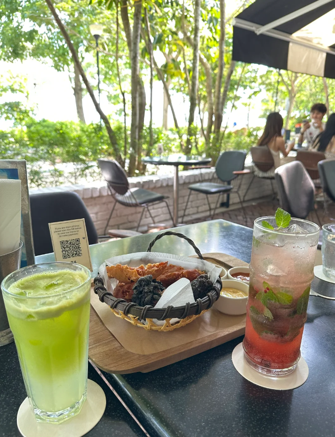 adg_dfvdbvxcd's tweet photo. After today's work, eat something and relax https://t.co/uHwKY1k4xi