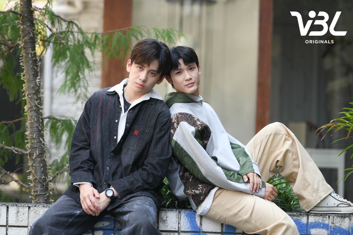 _BLNEWS's tweet image. Başrollerinde Nelson (VERA grubundan) ve Andy Ko'nun yer aldığı yeni Tayvan BL #FightForYou duyuruldu! 

Dahei sağlık masraflarını karşılamak için bir işi kabul eder ancak Xiaobai (oda arkadaşı) İstihbarat Servisi tarafından onu durdurmak için gönderilmiştir.

#對立而已