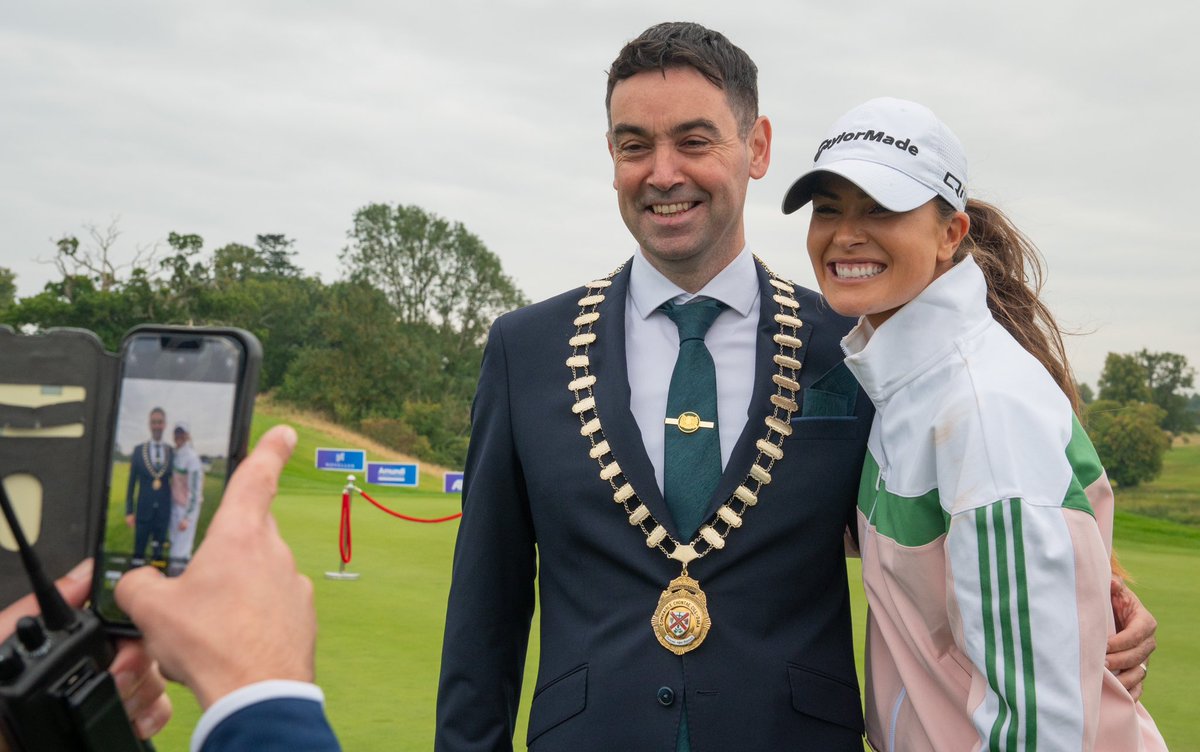 From fighting back from a serious injury to lifting the <a href="/KPMGWomensOpen/">KPMG Women's Irish Open</a> 🏆🇮🇪

It has been some journey for <a href="/AnnabelDimmock/">Annabel Dimmock</a>. Enjoy the celebrations 🥂

#RaiseOurGame | #KPMGWIO