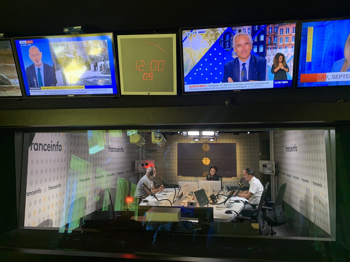 <a href="/fannyguinochet/">fanny guinochet</a> <a href="/mdups/">Marie Dupin</a> <a href="/RenaudDely/">Renaud Dély</a> <a href="/franceinfo/">franceinfo</a> <a href="/jchapuis/">Jérôme Chapuis</a> <a href="/StrackEmma/">emma strack</a> <a href="/nico_teillard/">Nicolas Teillard</a> <a href="/AnneLeGall_/">Anne Le Gall</a> <a href="/karim_bouamrane/">Karim Bouamrane</a> <a href="/salhiabrakhlia/">Salhia Brakhlia</a> 📢 Interactivité, terrain, explication, transparence… c’est « franceinfo midi », la nouvelle tranche de la mi-journée. 📻

🟡 <a href="/mariebernardeau/">Marie Bernardeau</a> et <a href="/FCarbonne/">Frédéric Carbonne</a> vous accompagnent de 12h à 15h avec de l’info, toujours, et de la culture avec les journalistes de la rédaction.