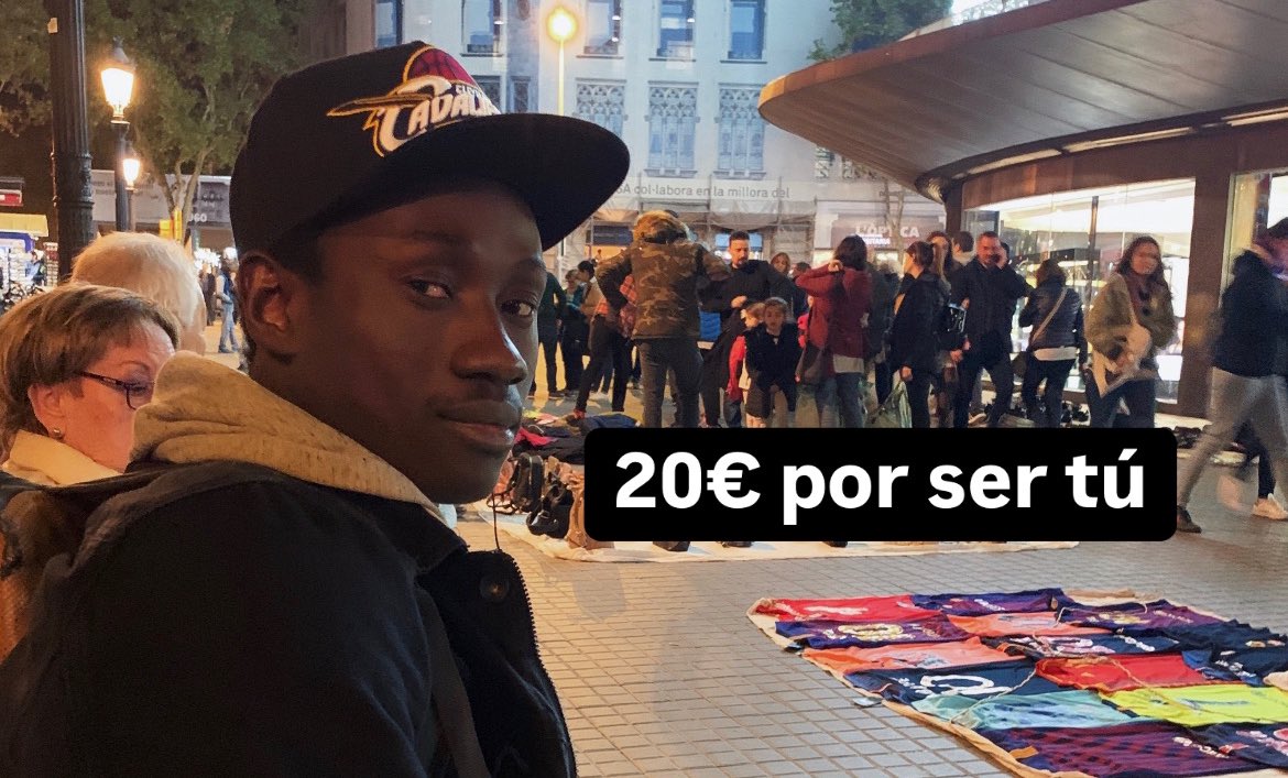 Yo: "Cuánto es la camiseta?"

El pavo que es la primera vez que me ve en su vida: