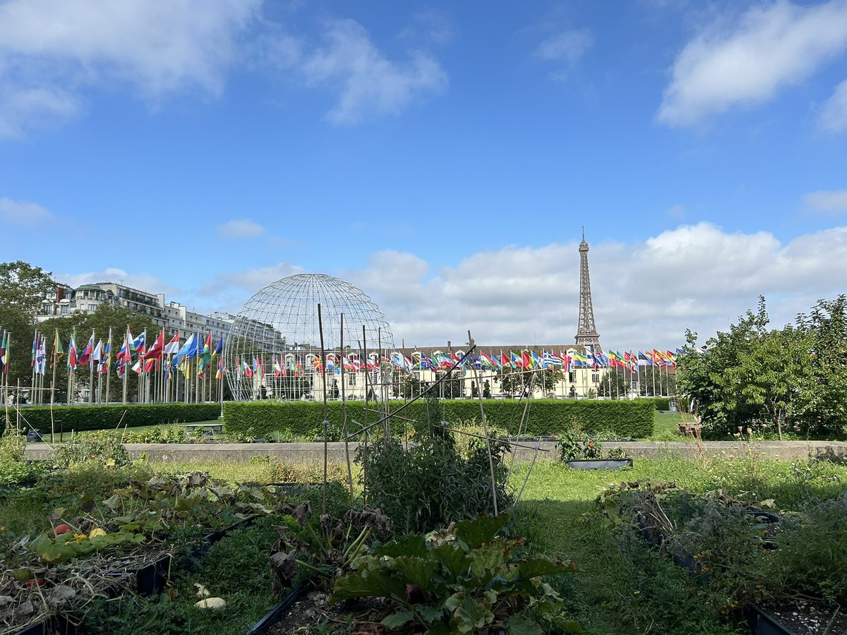 Excited to be at <a href="/UNESCO/">UNESCO 🏛️ #Education #Sciences #Culture 🇺🇳</a> Digital Learning Week this year and look forward to learning from international colleagues’ practices to support responsible and sustainable use of GenAI, and to share what I’ve worked on <a href="/UCC/">UCC Ireland</a> <a href="/UccSkills/">UCC Skills Centre 📒🖋️</a>