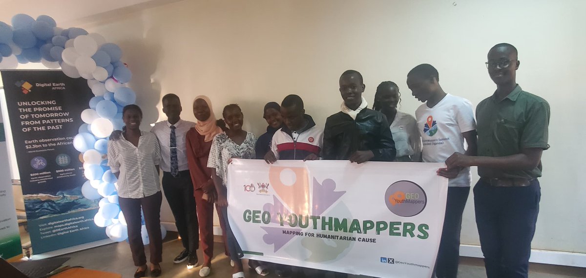 kasozideni's tweet image. I had the opportunity and honor to share my #YouthMappers experience with the newly elected team of leaders of Geo YouthMappers club at @Makerere. Thank you for inviting me and I wish you a fruitfull leadership ter.
#weDontJustBuildMapsWeBuildMappers