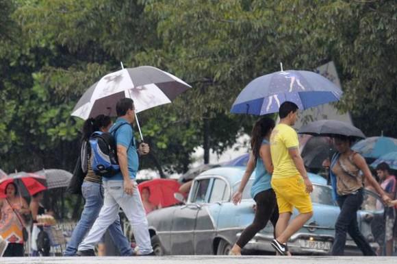 El noveno mes del año es uno de los más lluviosos en #Cuba. Según el Centro del Clima, del <a href="/InsmetC/">INSMET Cuba (METEOROLOGÍA)</a>, el anticiclón del Atlántico disminuye respecto a julio y agosto, lo que, unido al paso frecuente de las ondas y las bajas tropicales, propicia el incremento de las precipitaciones