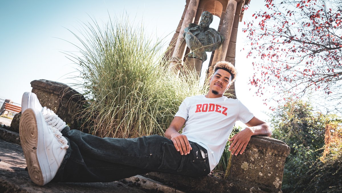 OfficielRAF's tweet photo. 🤓 Noah, pile à l'heure pour la rentrée des classes 💊

𝗘𝗻𝘀𝗲𝗺𝗯𝗹𝗲, 𝗰'𝗲𝘀𝘁 𝘁𝗼𝘂𝘁 ❤️💛

📸 @Luzord_ https://t.co/0Xx20O17L3