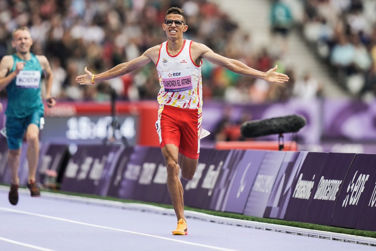 ONCECatalunya's tweet photo. Felicitem el nostre atleta Yassine Ouhdadi que ha tornat a ser or 🥇als 5.000 metres als #JocsParalímpics de París."Ha estat increïble i molt emocionant" diu l'esportista de la #FCECS. Enhorabona, campió!👏👏👏👏 https://t.co/NjOEtPJTGE