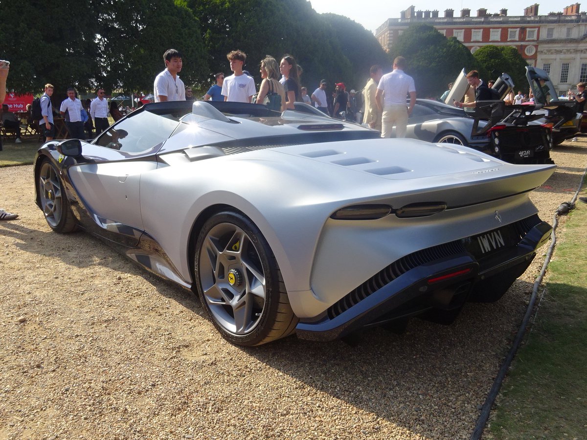 ObscureSupercar's tweet image. Highlights from Hampton Court Concours of Elegance #3

#concoursofelegance #ferrari #pagani #zonda #lamborghini #reventon