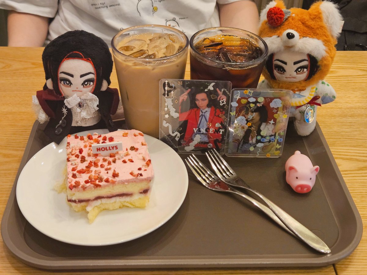 Beere915's tweet photo. 입덕 1주년><🎉🎂
앞으로도 크랙샷 사랑할게😍😍
@Beere915 @Aver_vinnieroxx https://t.co/RbFSPU7xbe