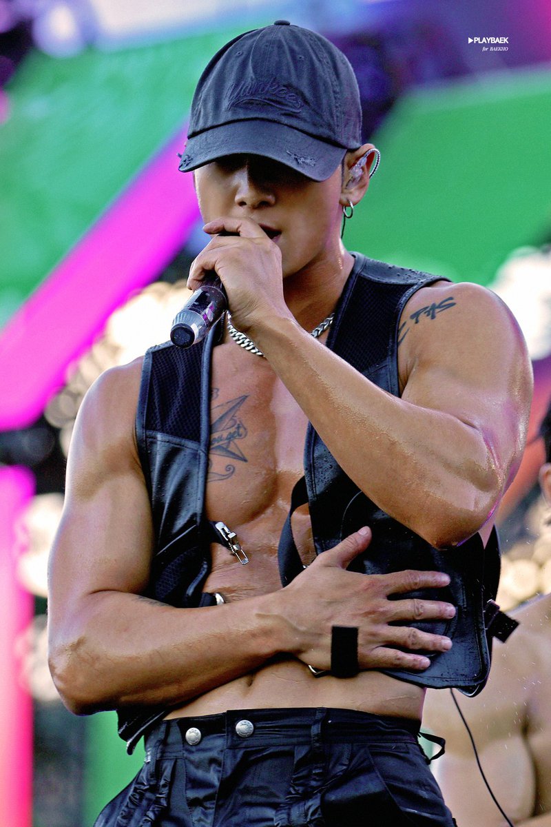 Masih bergulat dengan realita hidup yang pahit dan agak abu-abu..