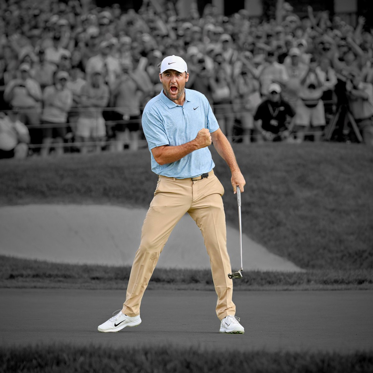 Scottie Scheffler just completed one of the greatest seasons in modern golf history.

But how did he reach this new level?

The answer is pretty simple. 

Let me explain 🧵