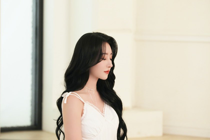 경건해지는 얼굴