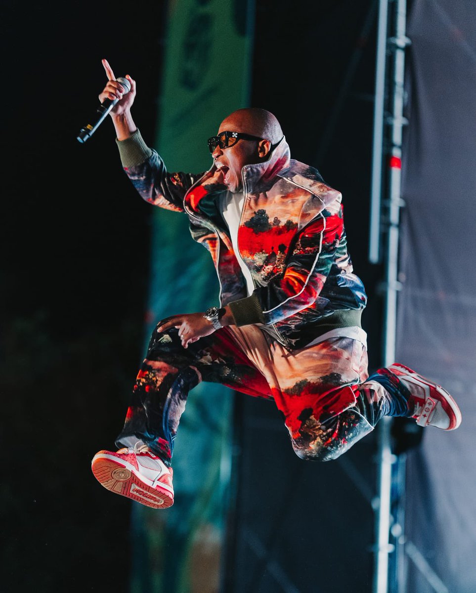 FashionRsource's tweet photo. Khuli Chana wearing the Velvet Tracksuit from the Phola Park Sunday Best collection by Sash South Africa.

#FashionResource https://t.co/ReVCEaQR7n