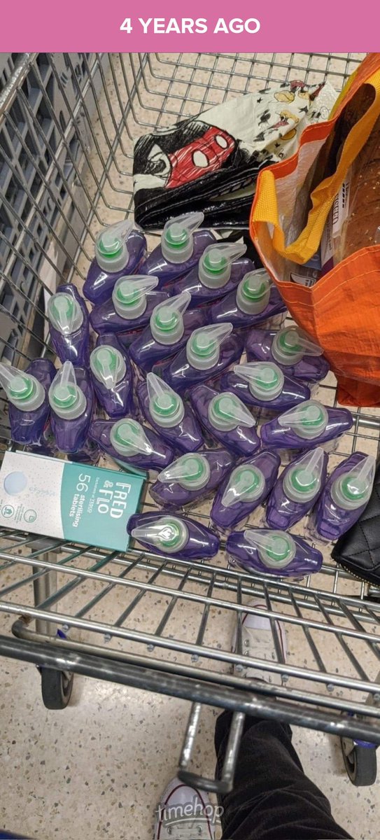 Miss Smith 👩‍🔬 tweet media