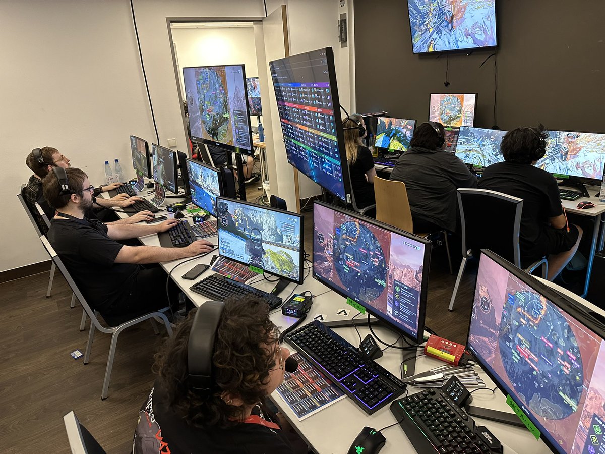 Behind the scenes of some of the moments that made Split 2 Playoffs incredible