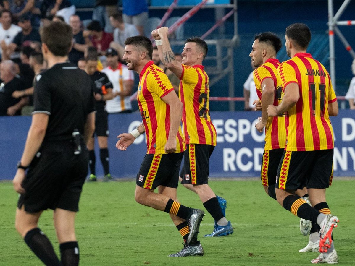 Primer gol oficial amb la quadribarrada! 🟡🔴

🚀 <a href="/maxmarcet/">Maxi</a>