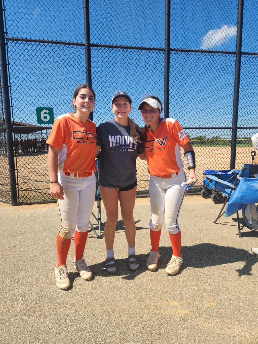 Super grateful that yesterday I was able to watch <a href="/LorelaiColley/">Lorelai Colley</a> <a href="/LeightonColley/">Leighton Colley 2027</a> compete in their first RR of the fall🍁 season. I miss them terribly but will always cheer📣 on my #softballsisters💖🥎💖🥎