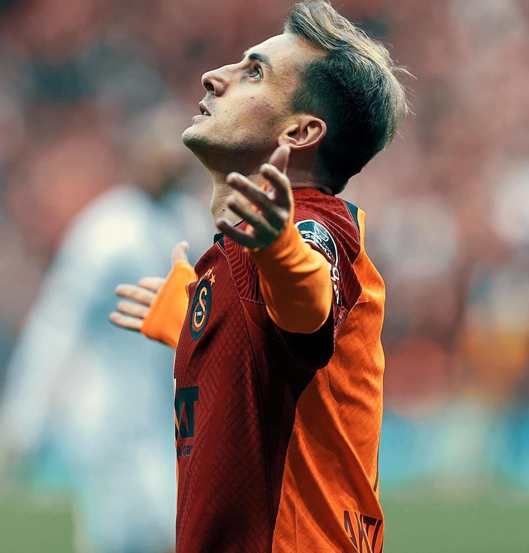 GsGazete's tweet photo. Yolun açık olsun Aslan parçası, geldiğin ilk günden beri her zaman yanında olduk  👏

Kalbimiz her daim seninle 💛❤️ https://t.co/qyuzVJsqjX