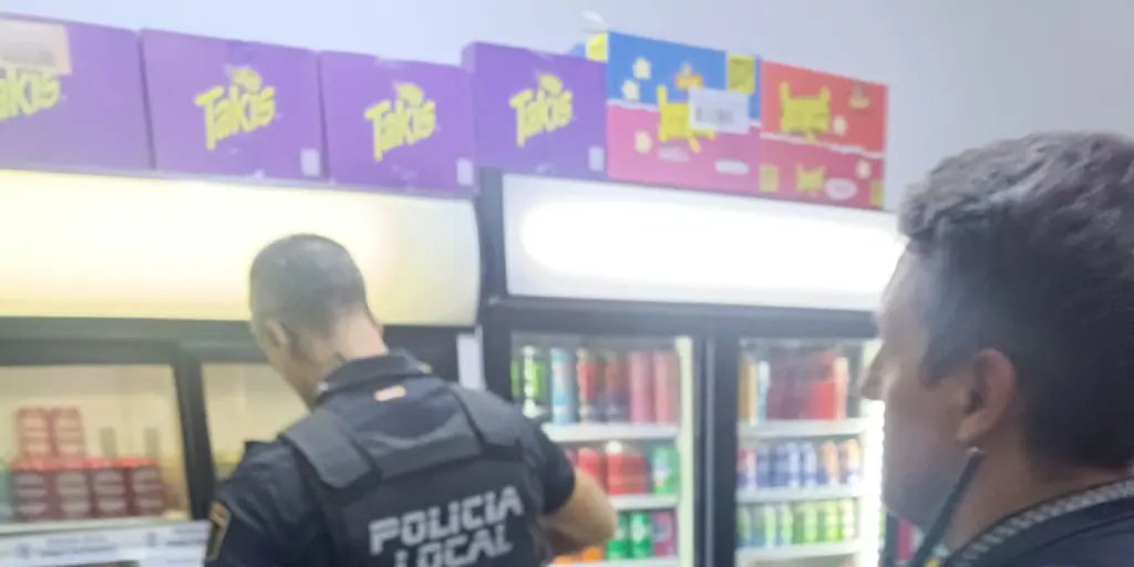 Precintan una tienda 24 horas a la que acudían a por alcohol menores de varios pueblos en Alicante dlvr.it/TCjbp6
