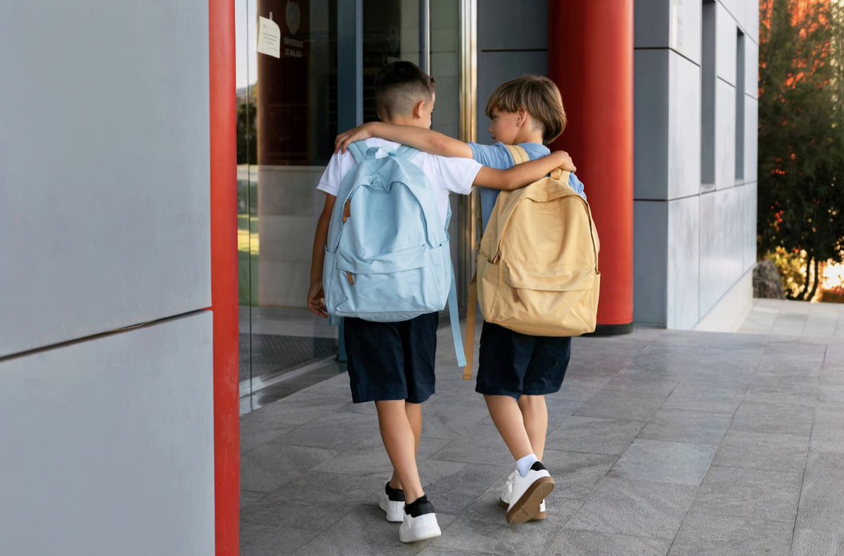 ChVerdonnet's tweet photo. En cette nouvelle année scolaire, je tiens à souhaiter à tous les élèves, parents, et enseignants une rentrée pleine de succès et de découvertes. https://t.co/Z3YcJrimmT