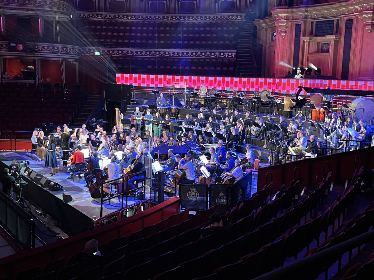 Oh my - you are all in for a treat tonight ⁦<a href="/bbcproms/">BBC Proms</a>⁩ ⁦<a href="/BBCCO/">BBC Concert Orchestra</a>⁩ .  Henry Mancini and much, much more…..⁦