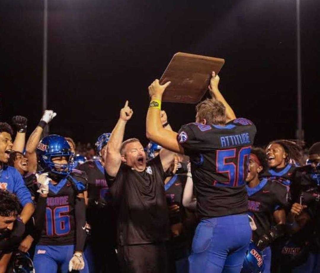 SethFreeman2006's tweet photo. When you beat your cross-town rival for the 2nd time in 24 years 🔥 https://t.co/iP86Z62f6k