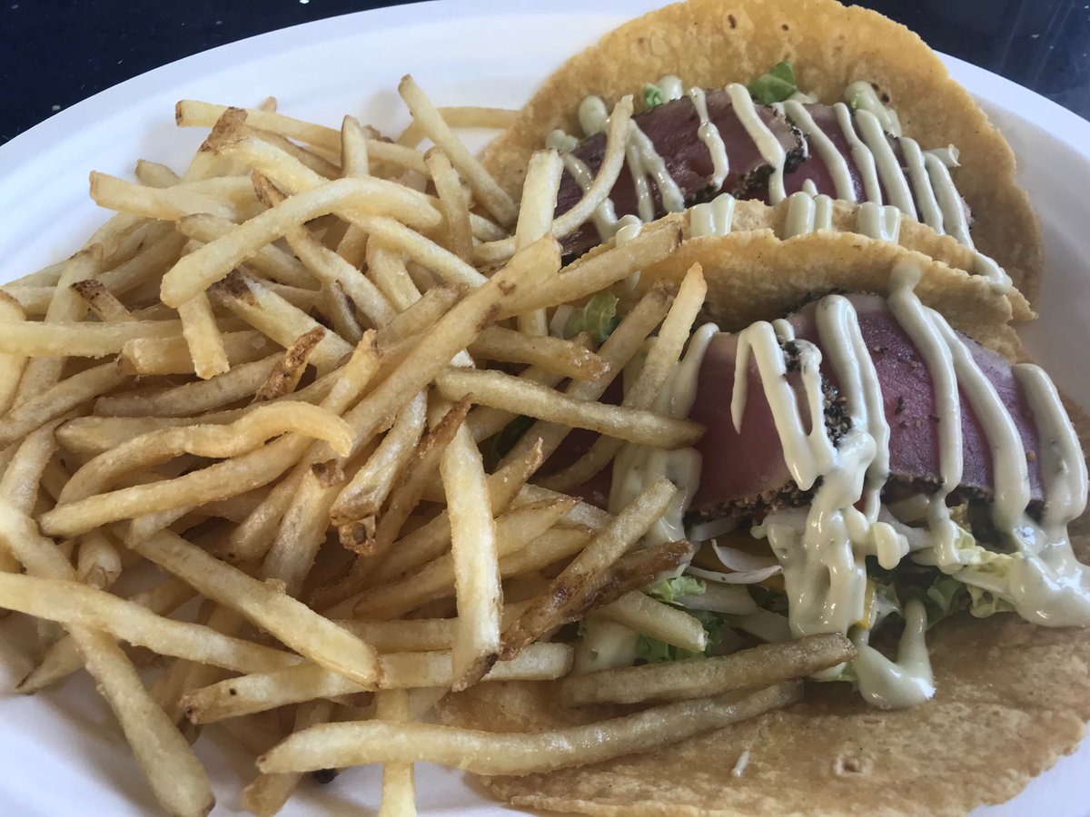 CapeCodBars's tweet image. Had fun being a tourist Friday. Rested up from a massive staycation week of biking the trails for a a stroll around town &amp;amp; lunch at The Black Cat Shack Out Back. Gorgeous weather…  #SecondSummer has begun! #Hyannis #CapeCod