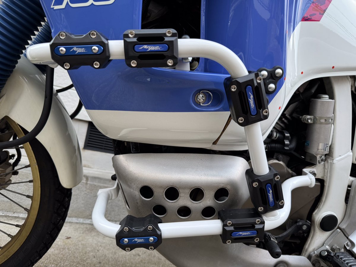 AfricaTwin92's tweet photo. #アフリカツイン #AfricaTwin #XRV750 #RD04
ようやく進んだ。 https://t.co/1jWAgHFSvj