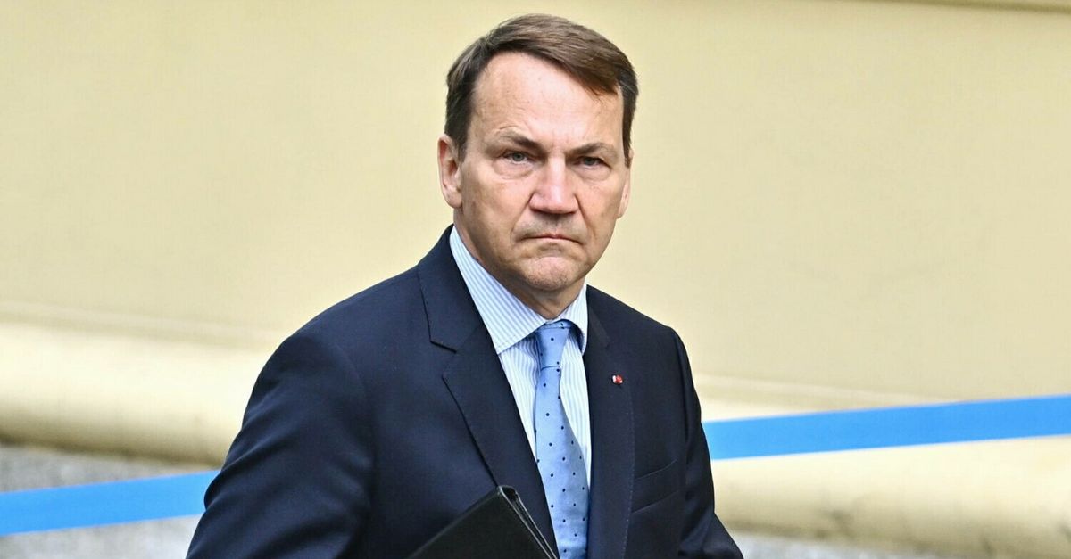 Lenkijos ministras: numušti raketas virš Ukrainos – mūsų pareiga dlvr.it/TCjhyL