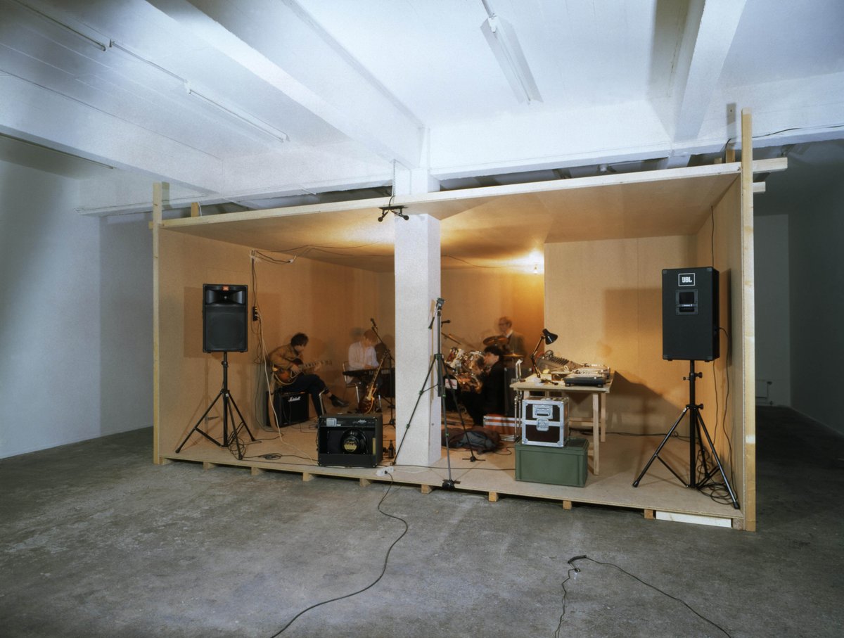🎸📣 As part of Rirkrit Tiravanija’s upcoming solo exhibition, we warmly invite you to the “rehearsal studio” to make music together at the Gropius Bau! app.bitly.com/Bo34gGLHqsH/li…
