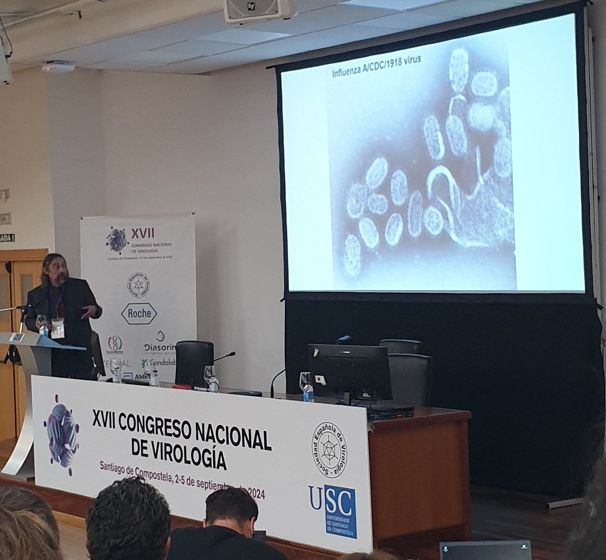 Adolfo García Sastre en el XVII Congreso Nacional de Virología #XVIICNV en la <a href="/UniversidadeUSC/">USC</a> <a href="/sev_virologia/">SEV Virología</a>