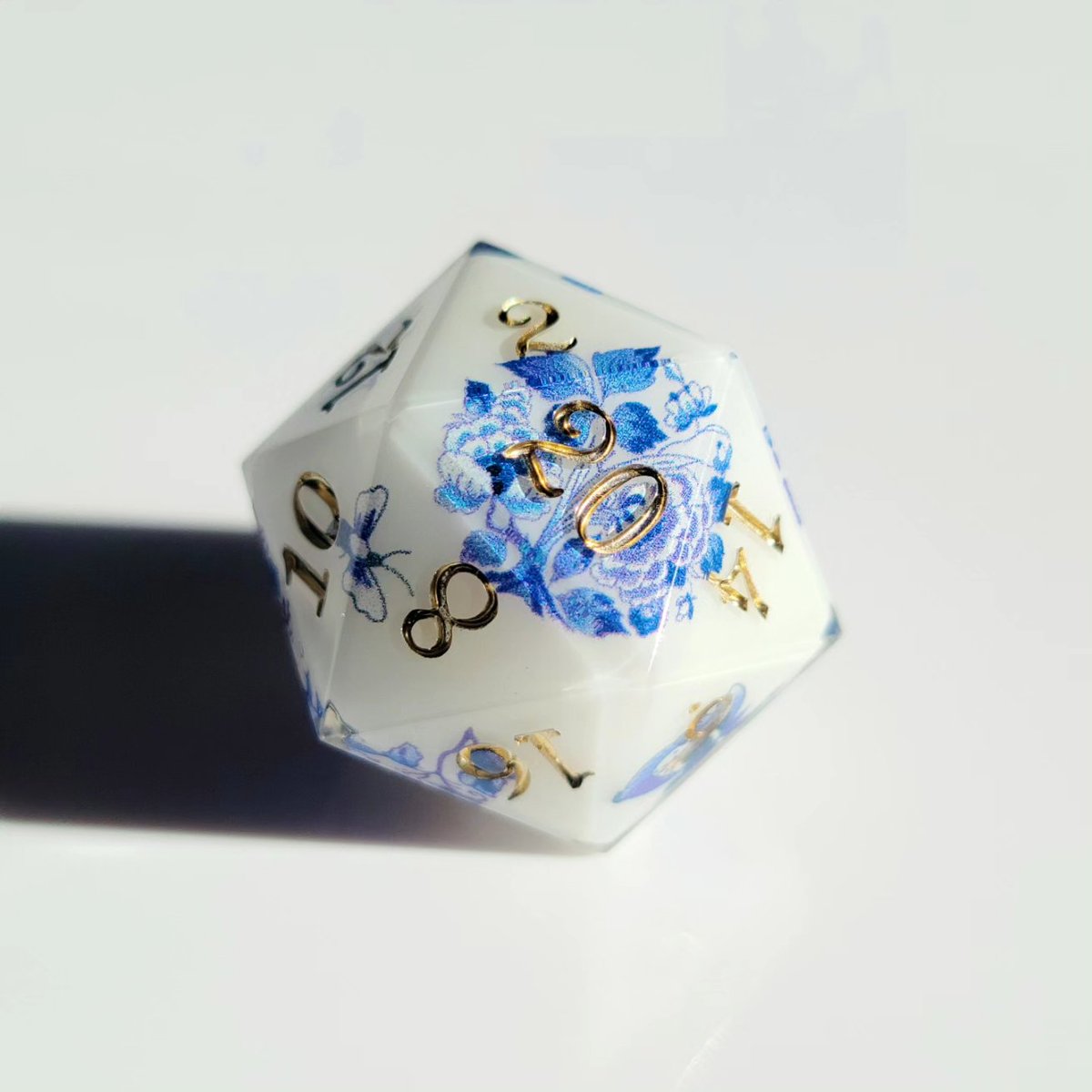 ForbiddenFae's tweet photo. ✨DICE GIVEAWAY✨ 

We are giving away a Classic Porcelain D20!

To enter:
🎲 Like
🎲 Follow
🎲 Retweet this post

You can enter both here and on 🧵 (@ForbiddenFae) and open for international entries! We will randomly pick and announce the winner on Friday, September 6th! https://t.co/vn2FeM7hf9